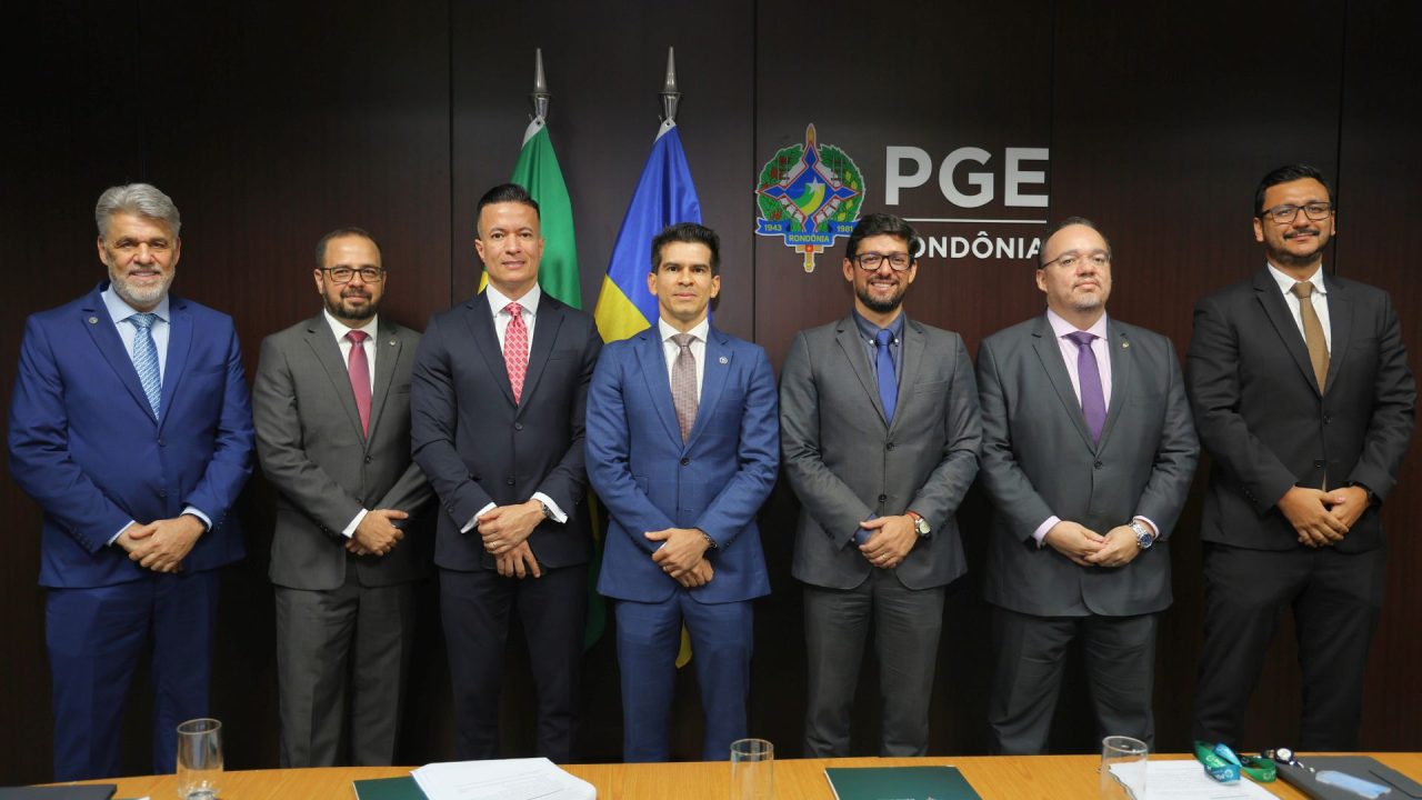 Igor Almeida da Silva Marinho é empossado como membro do Conselho Superior da PGE/RO.