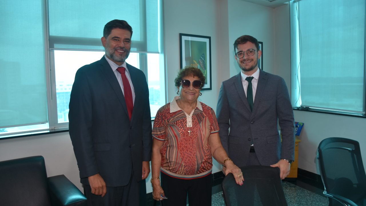 Procurador-Geral do Estado recebe visita da primeira Procuradora-Geral de Rondônia, Aliete Morhy