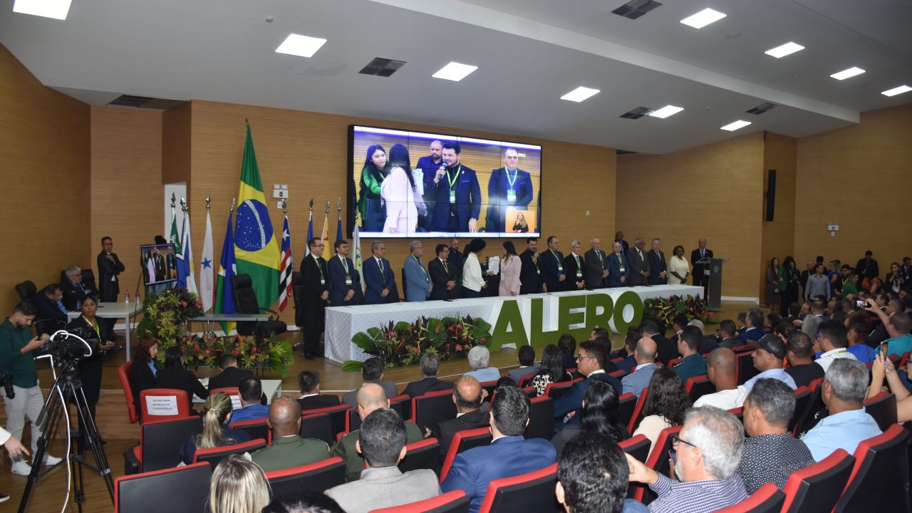 PGE/RO marca presença na posse da Mesa Diretora do Parlamento Amazônico