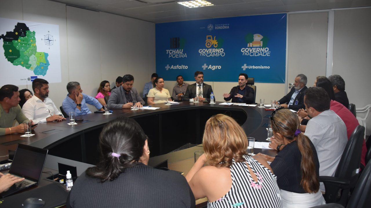 PGE participa de diálogo entre Casa Civil e Sindsaúde para discutir demandas da categoria