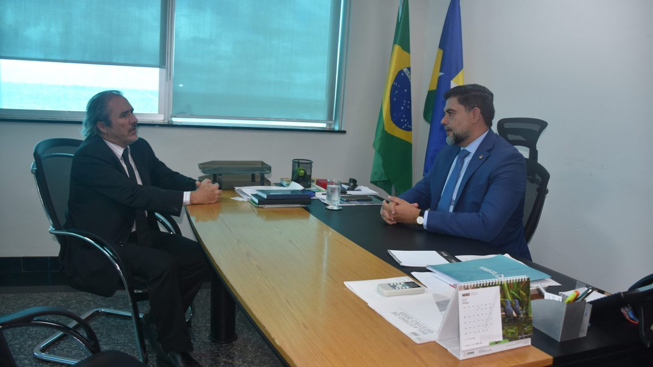 PGE/RO recebe visita do Diretor da Representação Judicial da PGE em Brasília