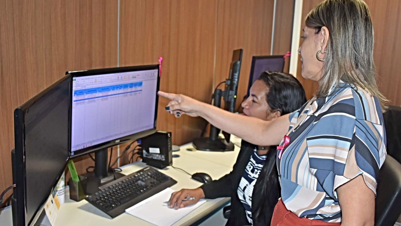 PGE recebe novos estagiários; primeiros classificados já iniciaram suas atividades na sede em Porto Velho