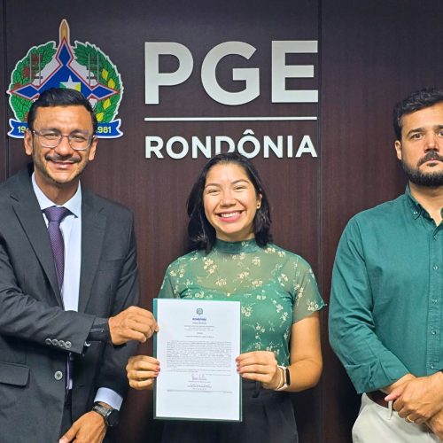 Nova servidora toma posse e reforça equipe técnica da PGE-RO.