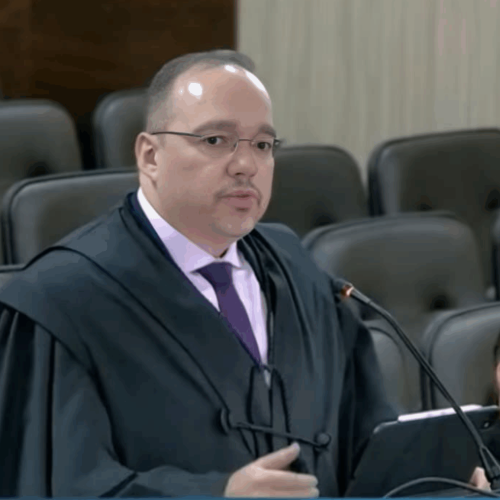 PGE-RO defende validade de lei municipal sobre jornada de procuradores