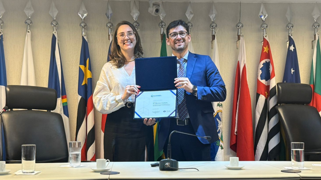 Procurador-Geral do Estado palestra sobre contratações públicas em encontro nacional em Brasília