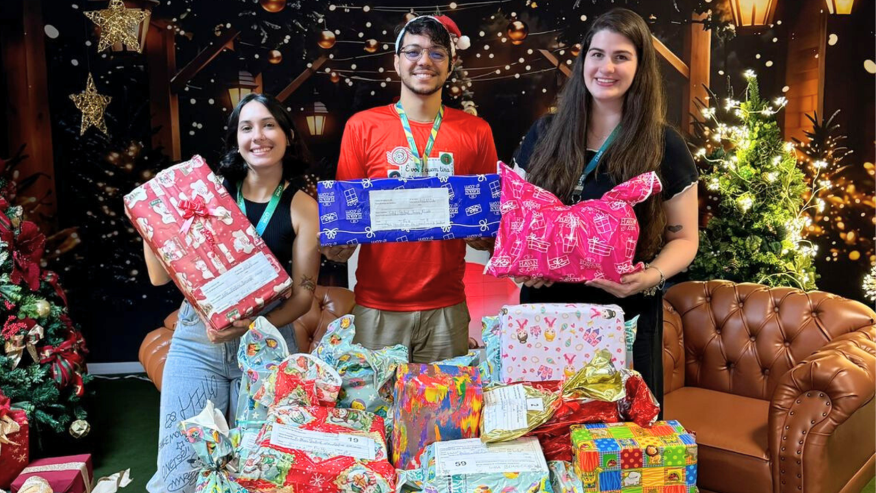 PGE-RO entrega presentes arrecadados para a Campanha Papai Noel dos Correios 