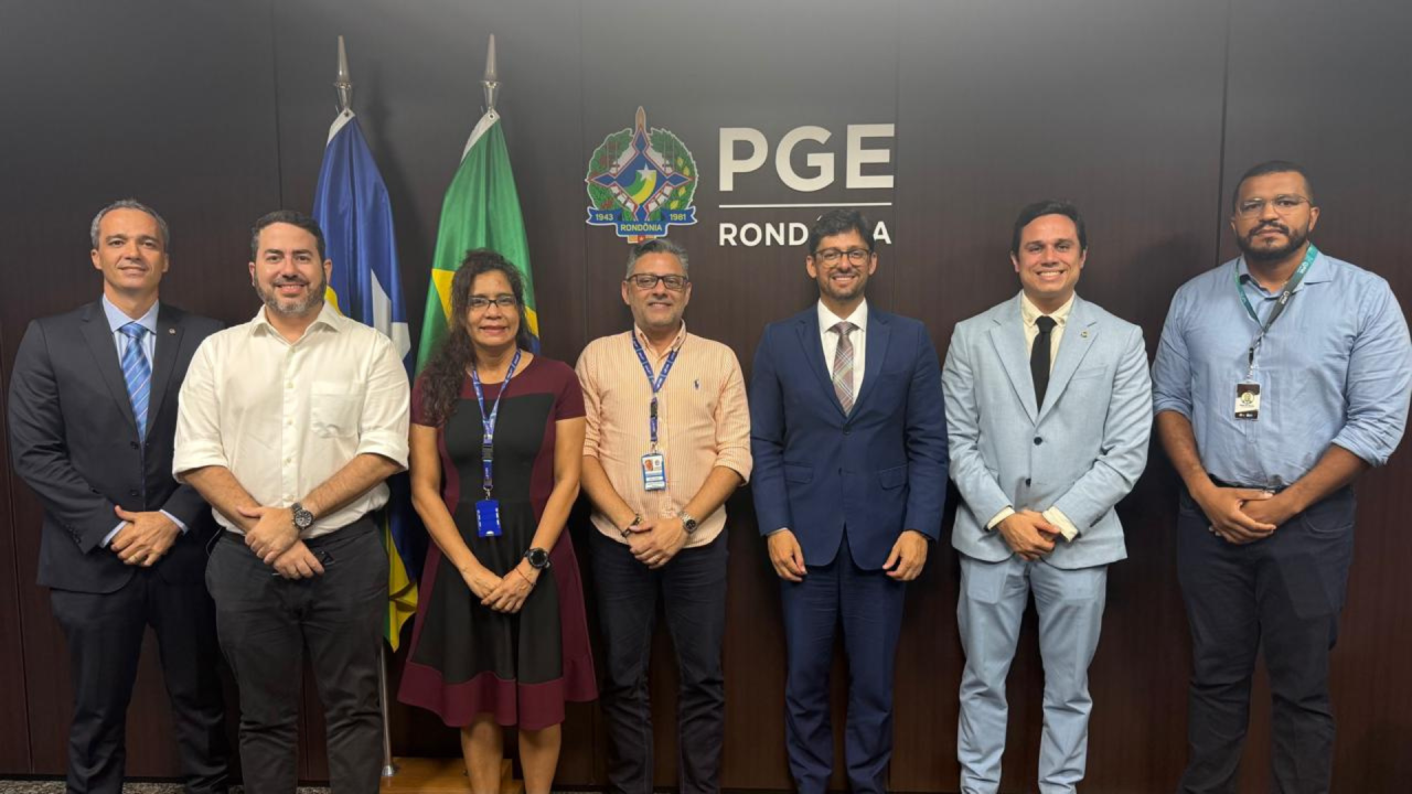 PGE-RO apresenta sistema e fluxos da dívida ativa a auditores do TCE-RO