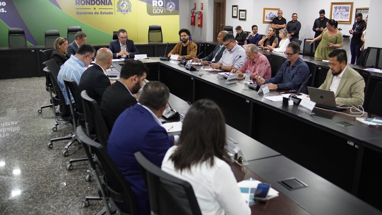 PGE/RO integra debate sobre desenvolvimento econômico e sustentável em reunião do Conder