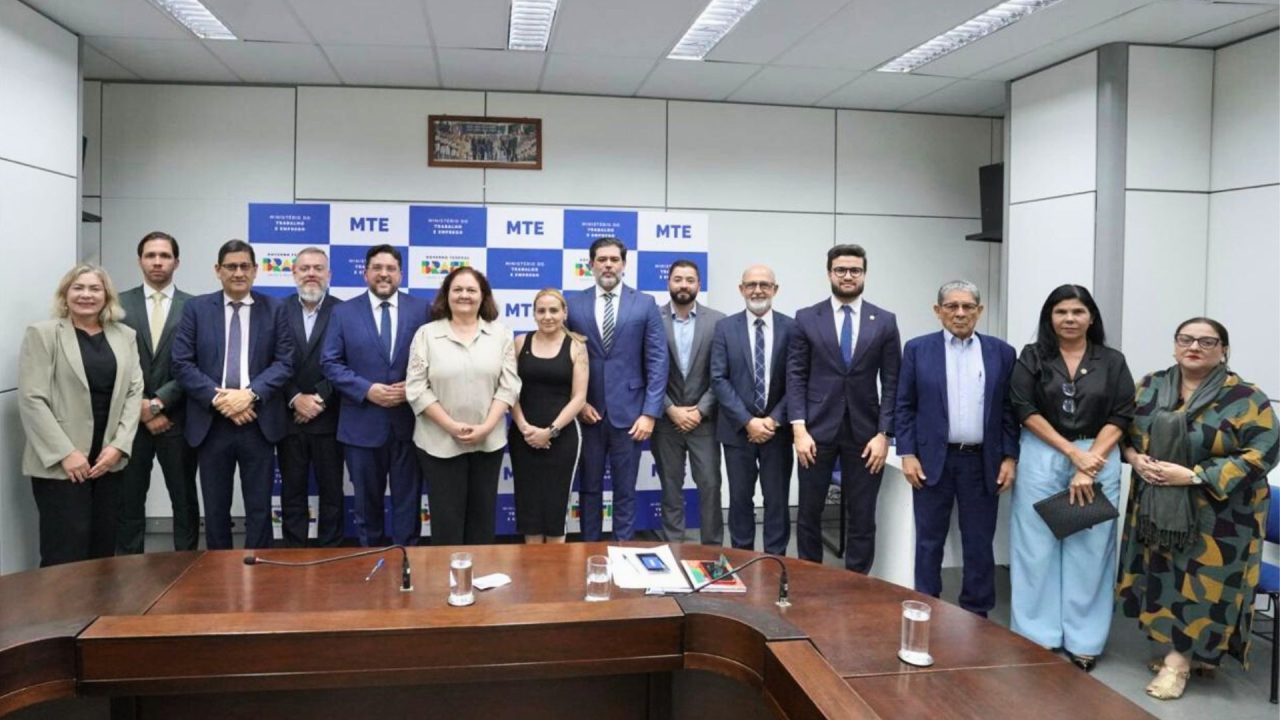 PGE-RO participa de reunião no Ministério do Trabalho sobre implantação do e-Social nos Estados