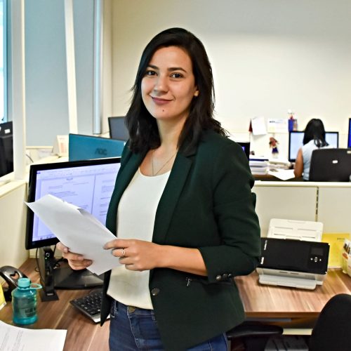 Priscila Lopes: a administradora que faz a diferença por meio do seu trabalho.