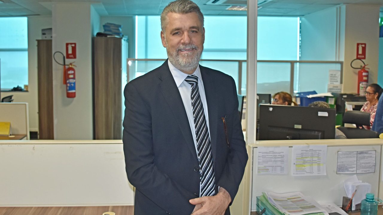 Luciano Alves: de assistente jurídico a procurador geral do Estado.