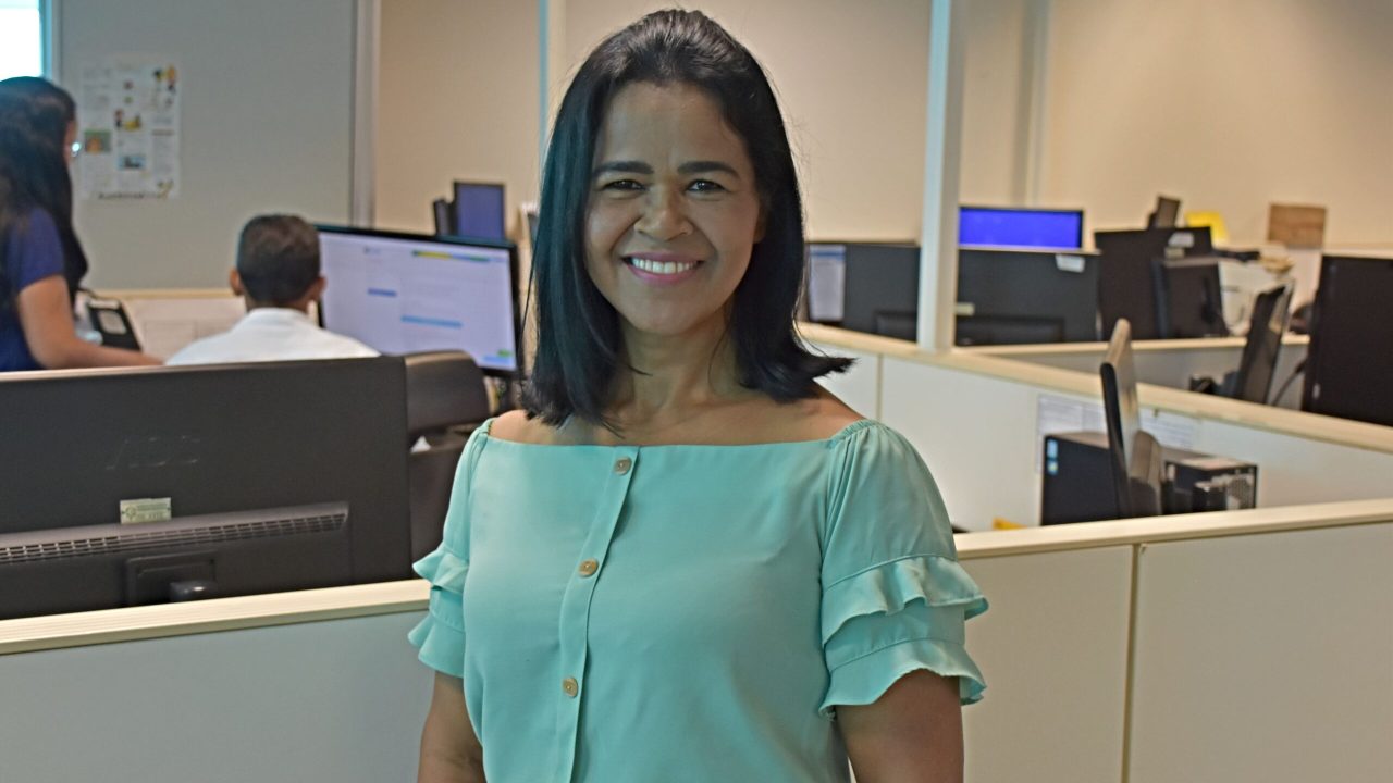 Maria Quézia Reis: uma trajetória de crescimento profissional dentro da PGE.