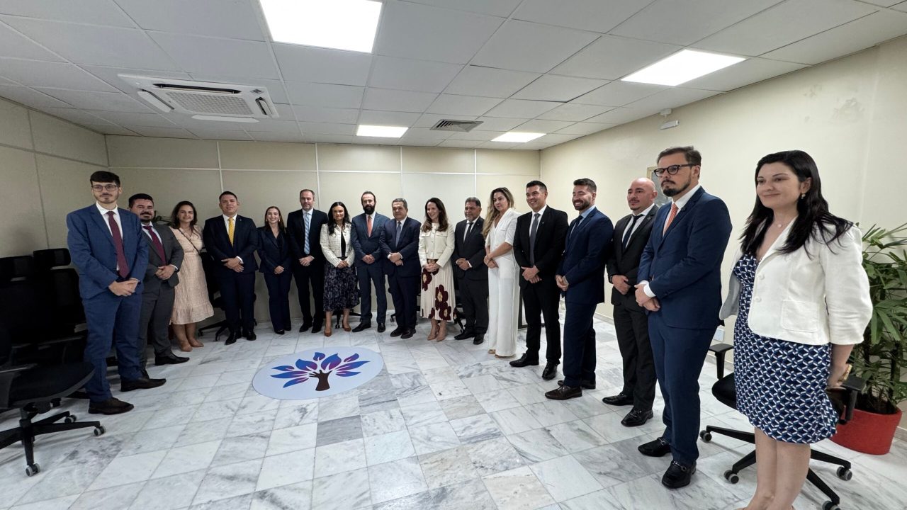 PGE/RO marca presença na solenidade que fortalece a justiça com atenção às vítimas e práticas restaurativas.