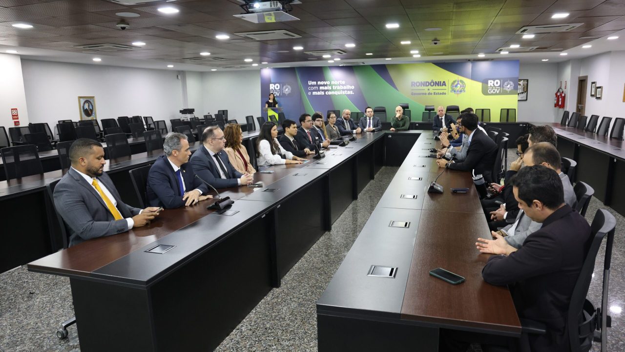 PGE-RO inova com Estagiário Digital e IA no Sistema Kanoê