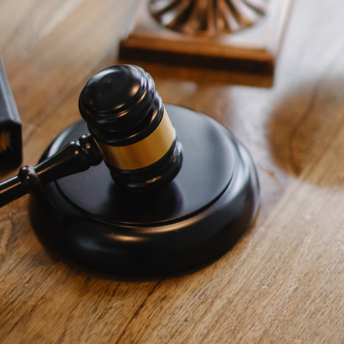 PGE defende constitucionalidade do poder de requisição das Defensorias Públicas.