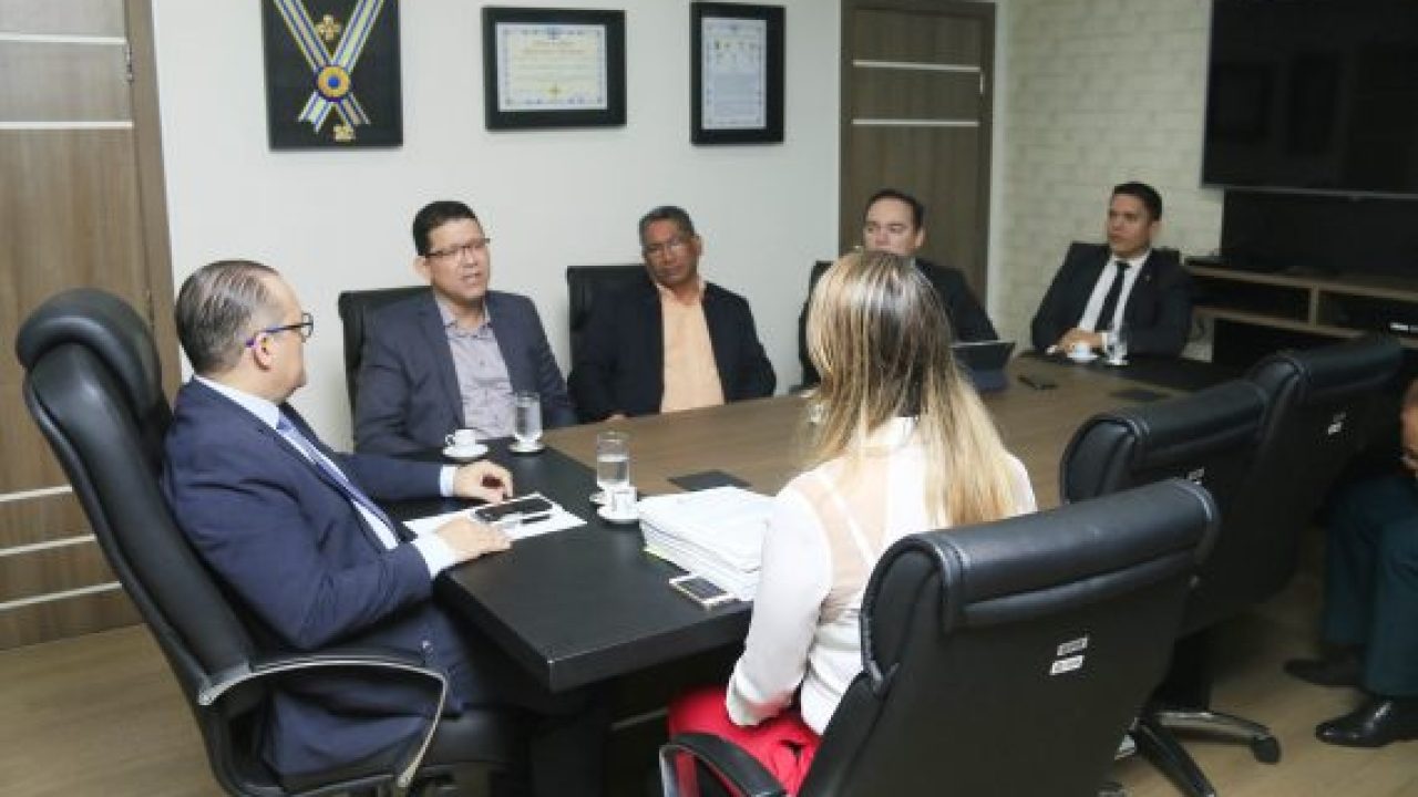Governo monta comissão para analisar situação da empresa que presta serviço no transporte escolar de Porto Velho