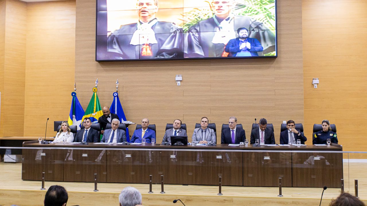 PGE-RO participa da solenidade de outorga de Título de Cidadão Honorífico a desembargadores do TJRO 