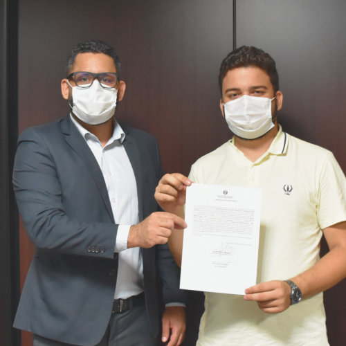 Novo servidor toma posse na carreira de apoio da PGE