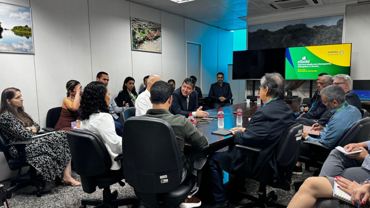 PGE/RO atua em reunião interinstitucional para garantir segurança jurídica na implantação do eSocial.