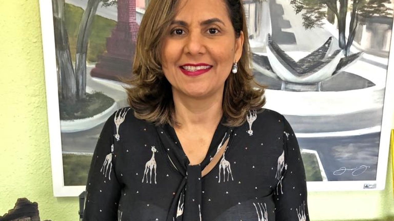 Maria Rejane Sampaio dos Santos Vieira: uma carreira marcada pela liderança.