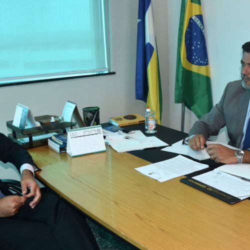 PGE recebe visita do Dep. Ismael Crispin