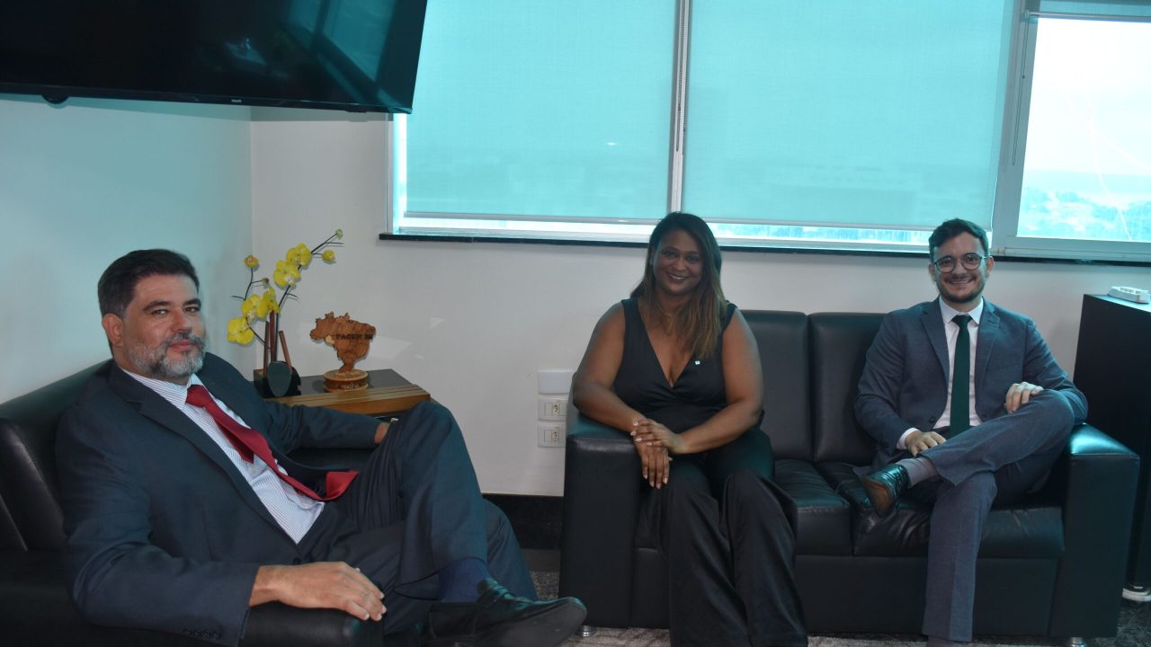 PGE/RO recebe visita da Presidente da Comissão do Meio Ambiente da OAB
