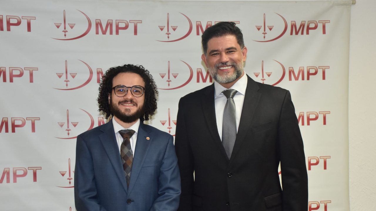 PGE presente em posse no MPT