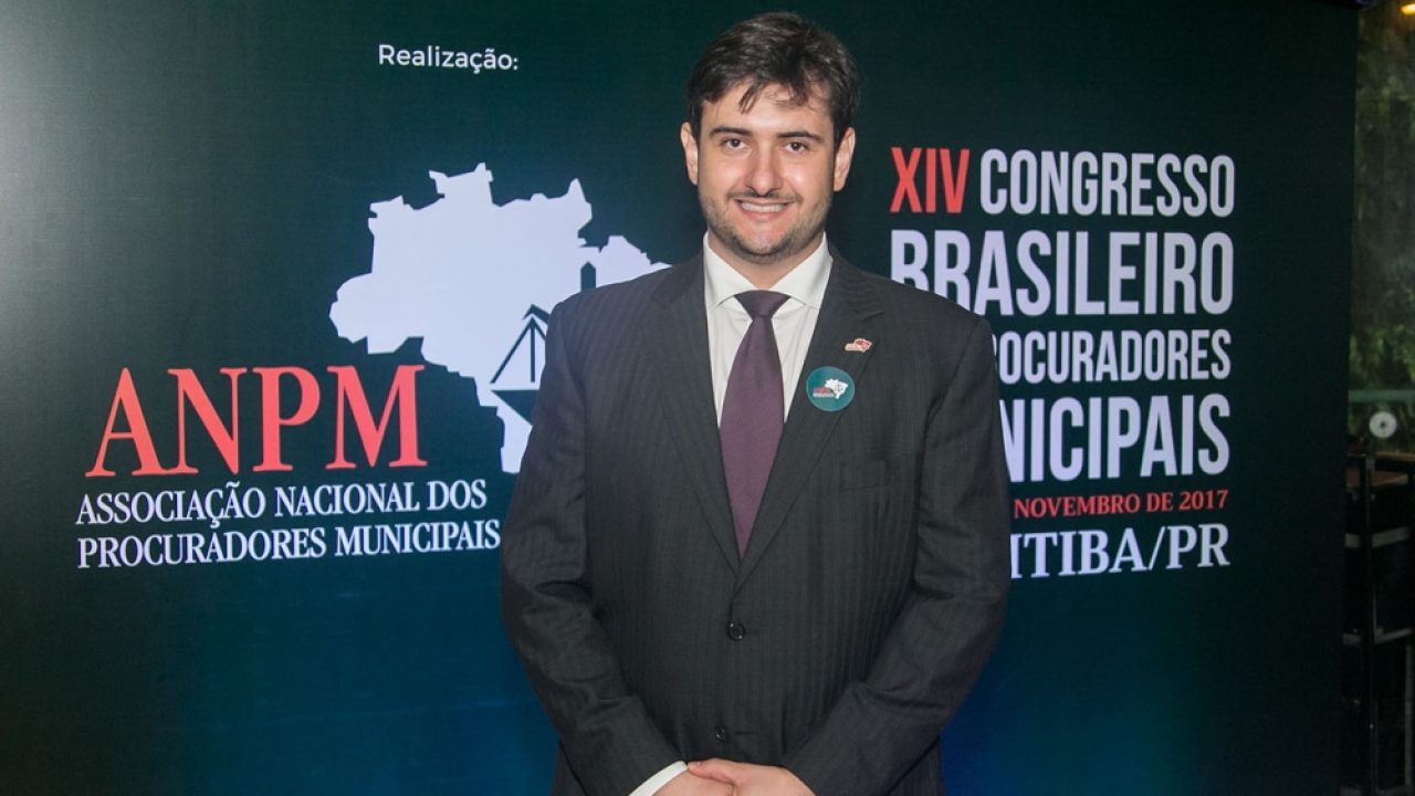 Vice-presidente da ANPM fala sobre a importância da advocacia pública no combate à corrupção em entrevista à TV Senado