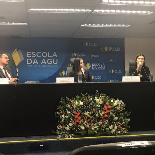 Procuradora Tais Cunha faz palestra em seminário internacional sobre Direitos Humanos e Advocacia Pública em Brasília