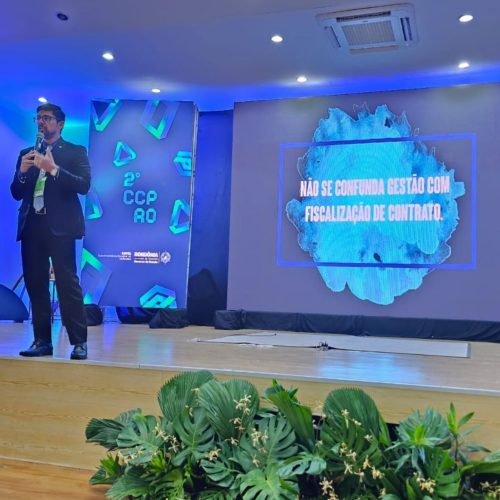 Procurador-Geral palestra no Congresso de Compras Públicas e aborda a gestão eficiente de contratos