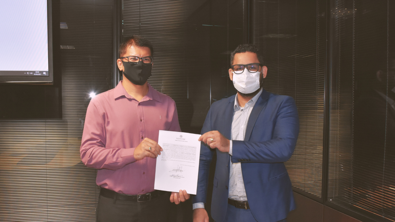 Novo servidor da carreira de apoio da PGE toma posse