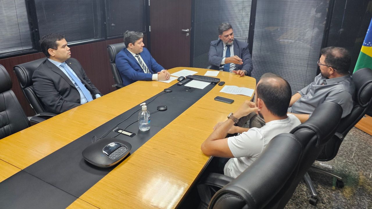 PGE/RO e SEOSP debatem ajustes em convênios entre Estado e municípios em reunião